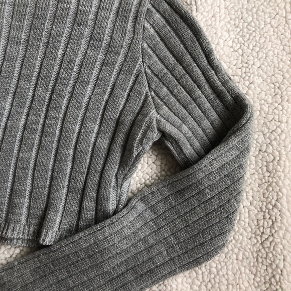 NOT FOR SALE RIGHT NOW! 
NWT BOOHOO Rib Knit TurtleNeck Crop Top. Sz Large - Picture 7 of 8